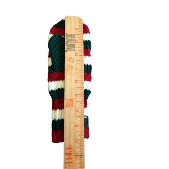 Woman's Handmade Christmas Wool Set Hat Socks Mittens - Picture 6 of 6